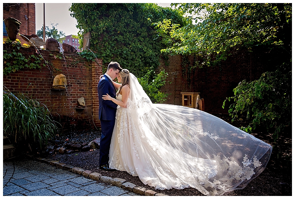 Melissa & Mike: Timeless, Chic & Romantic Southern Maryland Wedding // Maryland Wedding Photographer