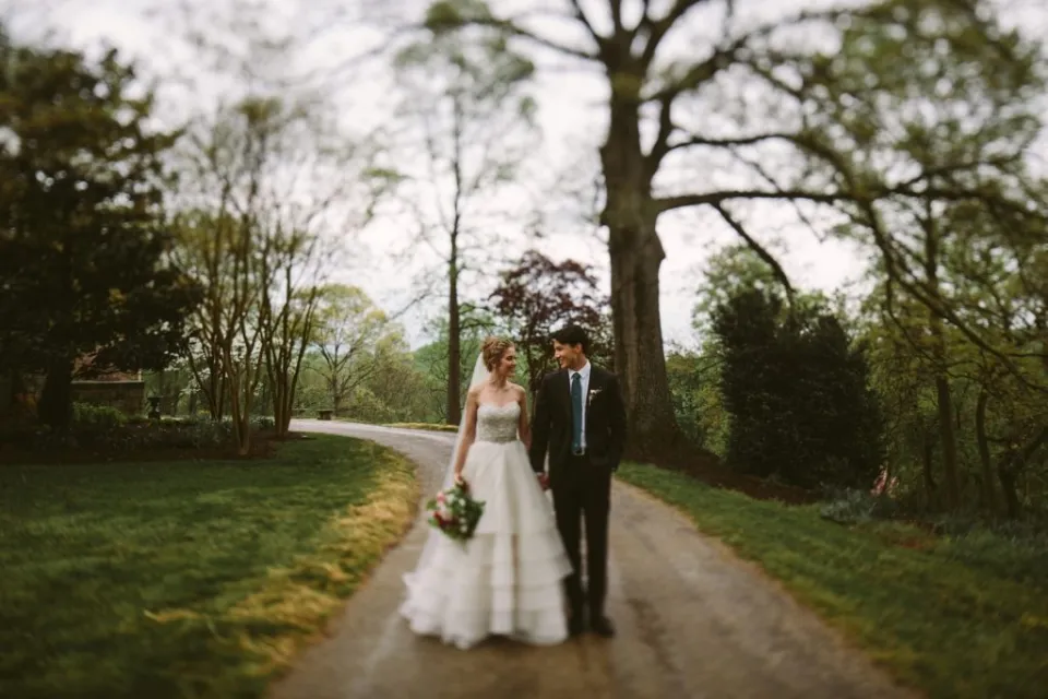 Beth + Andy: Relaxed & Romantic Patapsco Female Institute Wedding // Baltimore Wedding Photographer